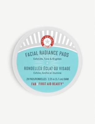 FIRST AID BEAUTY Facial Radiance Pads travel size