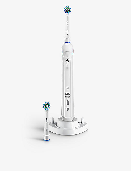 ORAL B: Smart 4 4000N CrossAction electric toothbrush