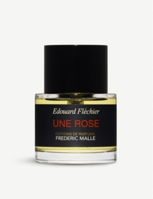 UNE ROSE