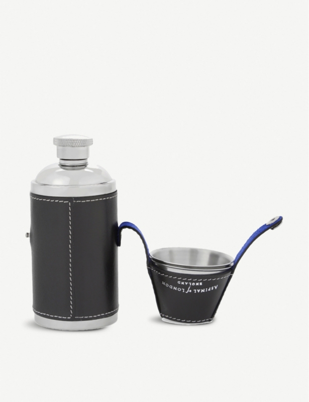 Hunter flask set