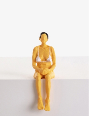 SELETTI: Tatiana Brodatch Love Is A Verb Penelope resin statuette