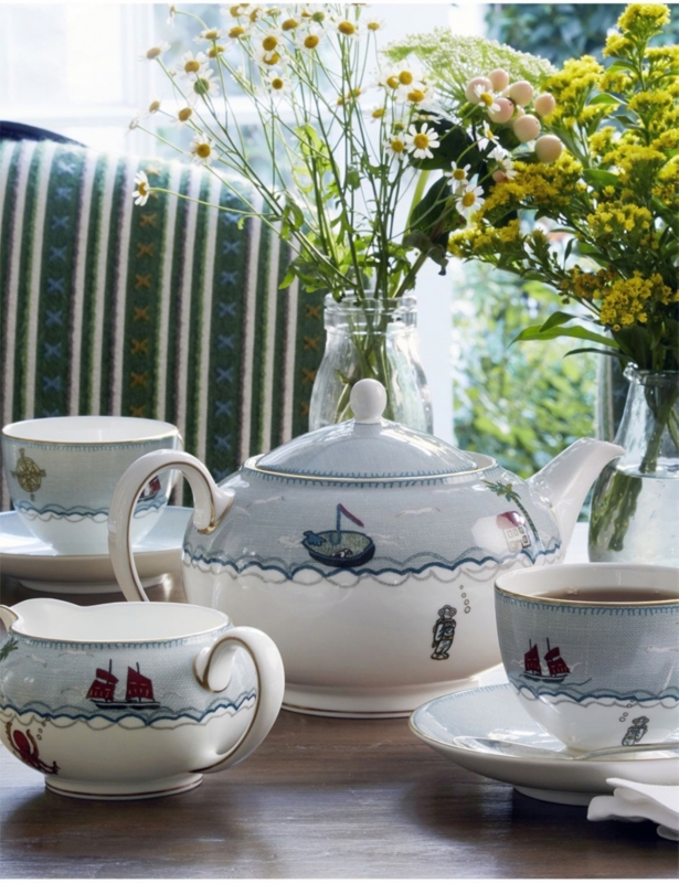 Sailor's Farewell fine china teapot 1.1l