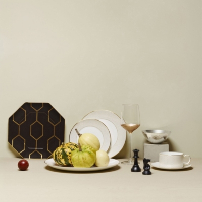 WEDGWOOD: Gio Gold china plate 17cm