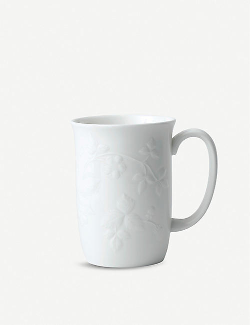 WEDGWOOD: Wild Strawberry embossed bone china mug