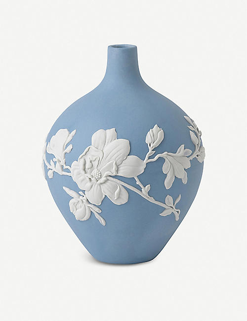 WEDGWOOD: Magnolia bud jasperware vase 14cm