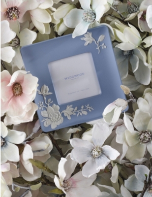 Magnolia Blossom jasperware picture frame 10x10cm