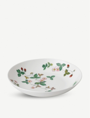 WEDGWOOD: Wild Strawberries china bowl 20cm