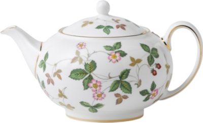 WEDGWOOD: Wild strawberry small teapot 9.5cm