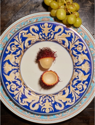 WEDGWOOD: Renaissance Gold 20cm plate