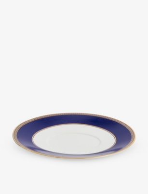 WEDGWOOD: Iconic fine bone-china sauce boat stand