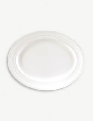 WEDGWOOD: Intaglio small oval dish