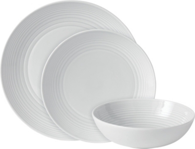 ROYAL DOULTON: Gordon Ramsay Maze 12-piece dinner set
