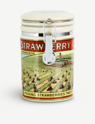 TIPTREE Heritage ceramic strawberry jam jar 1110g