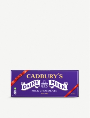 CADBURY Dairy Milk chocolate bar 850g