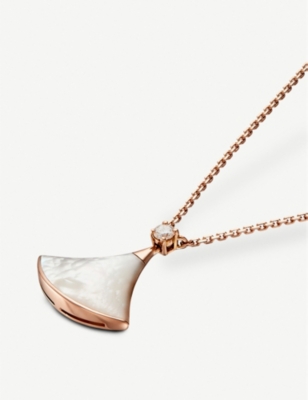 Divas’ Dream 18kt pink-gold with mother of pearl and pavé diamonds necklace