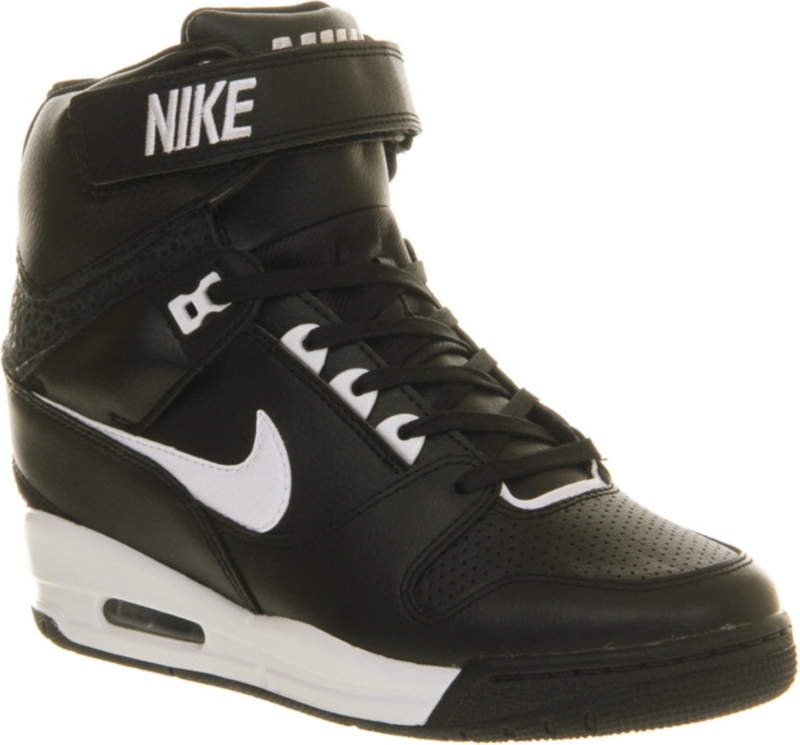 NIKE   Air revolution sky high tops