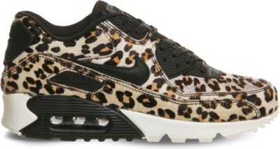 nike snow leopard trainers