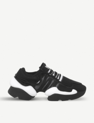 y3 trainers black and white