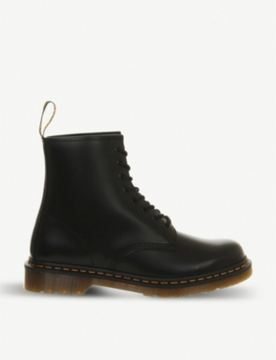 DR. MARTENS: 1460 Smooth 8-eye leather boots