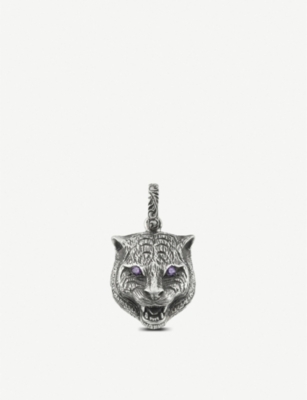 gucci feline pendant