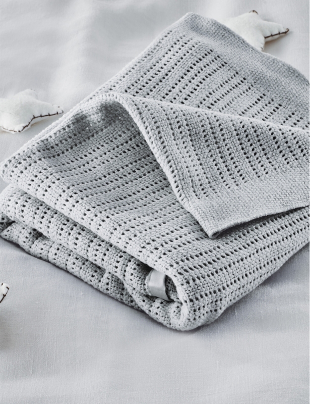 Satin-edged cellular cotton baby blanket