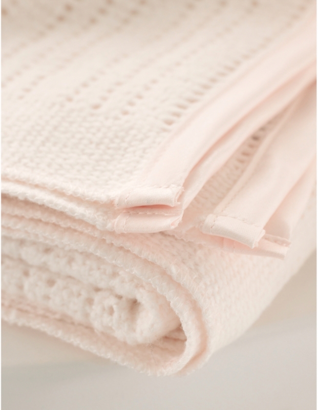 Cellular cotton cot blanket
