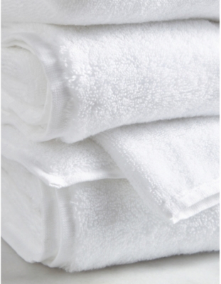 THE WHITE COMPANY: Classic hydrocotton face towel 90cm x 50cm