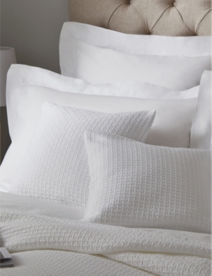 The White Company Savoy Standard Oxford Cotton Pillowcase In White