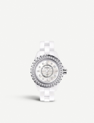Pre-owned Chanel Women's H2572 J12 29mm Diamonds High-tech Ceramic, Mother-of-pearl And Diamond Watch In White