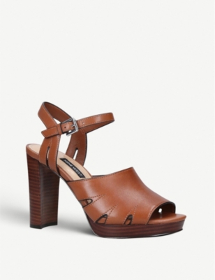 nine west delilah platform sandals