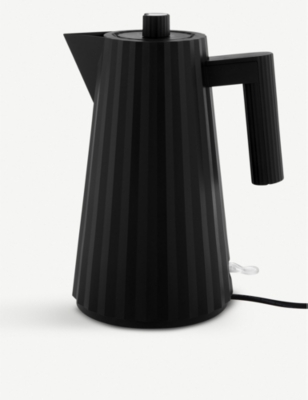 ALESSI: Plissé Electric Kettle