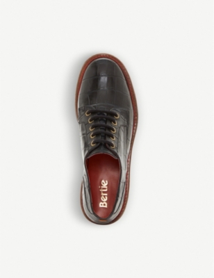 bertie brogues