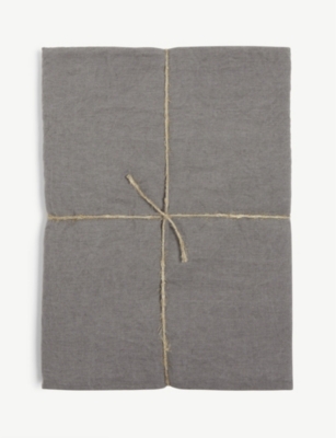 HARMONY: Nais linen tablecloth 170x170cm