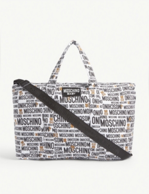 changing bag moschino