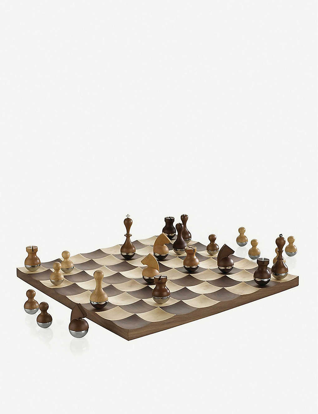 High Quality Luxuty Gift Umbra Plus Wobble Chess Set Wooden Walnut & Maple 