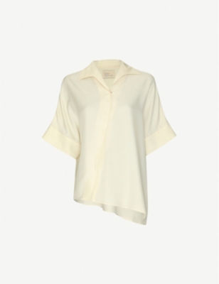 what is a relaxed fit