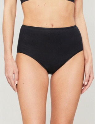 Shop Hanro Seamless In Black