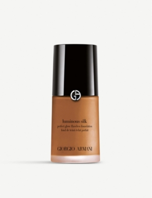 Shop Giorgio Armani Luminous Silk Foundation In 12