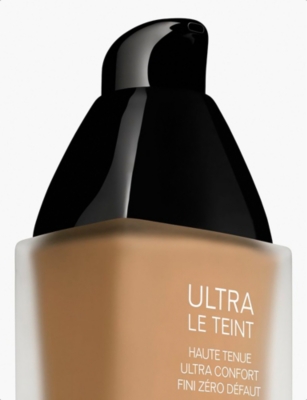 Shop Chanel Bd61 Ultra Le Teint Ultrawear All-day Comfort Flawless Finish Foundation 30ml