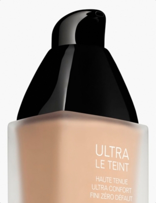 CHANEL: <STRONG>ULTRA LE TEINT</STRONG> Ultrawear All-Day Comfort Flawless Finish Foundation 30ml