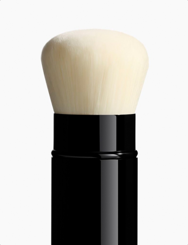 PINCEAU KABUKI RETRACTABLE N°108 Retractable Kabuki Brush