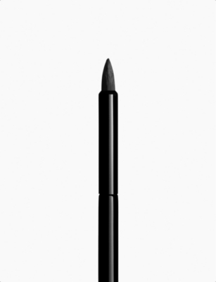 Shop Chanel <strong>pinceau Eyeliner N°205</strong> Cream Eyeliner Brush