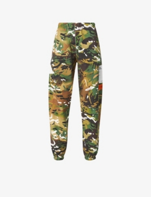 camouflage jogging bottoms