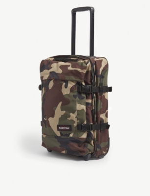 eastpak delegate camo