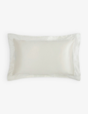 Silk 2024 pillowcase selfridges