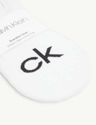 Logo-print pack of three cotton-blend liner socks