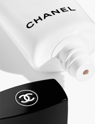 Shop Chanel <strong>le Masque</strong> Anti-pollution Vitamin Clay Mask
