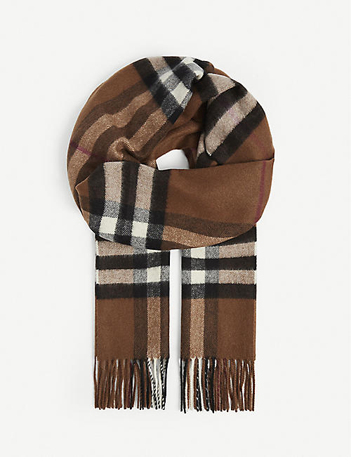BURBERRY: Giant check tasselled-trim cashmere scarf