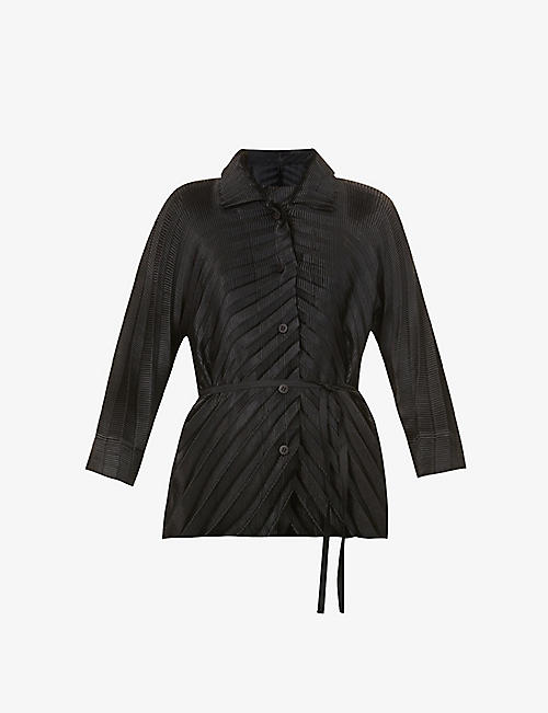 ISSEY MIYAKE: Belted pleated woven jacket