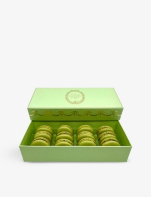 LADUREE: Incontournable pistachio macarons box of 12 192g